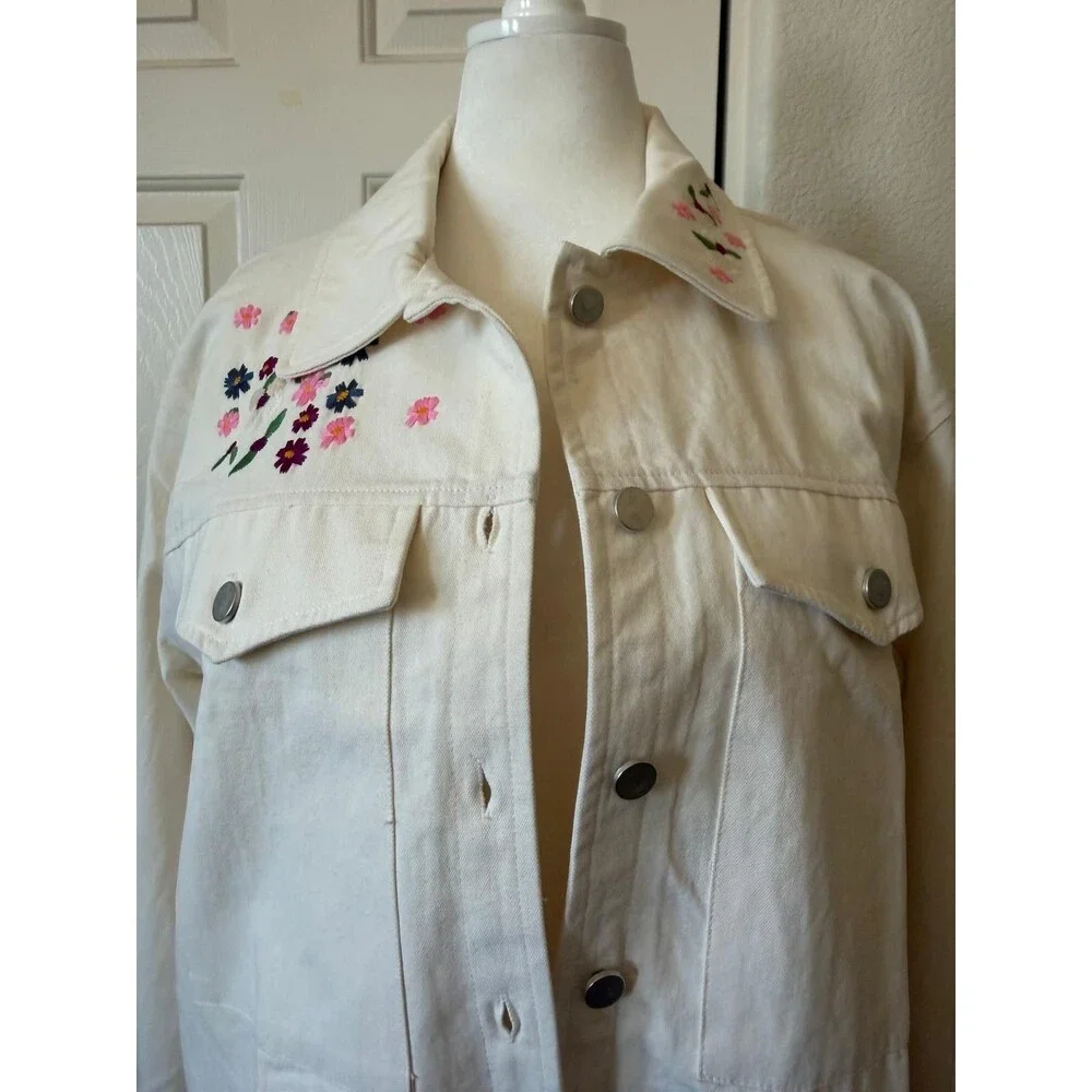 Dolan Jacket Women's XL Cream Embroidered Floral Denim Button Front Boho Rodeo